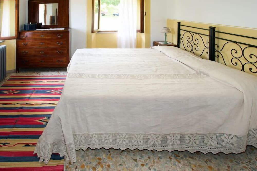 Photo of Bedroom in Molazzana