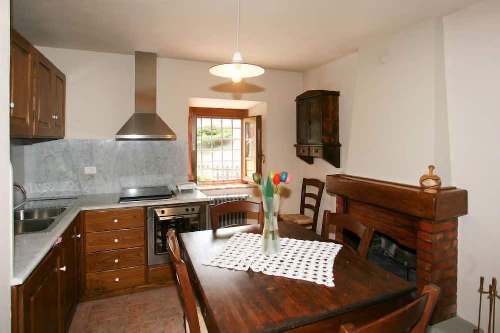 Photo of Kitchen in Molazzana