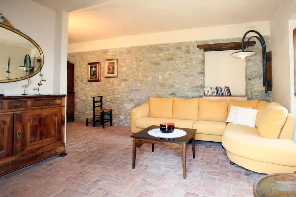Photo of Livingroom in Molazzana