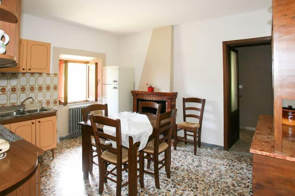 Photo of Kitchen in Molazzana