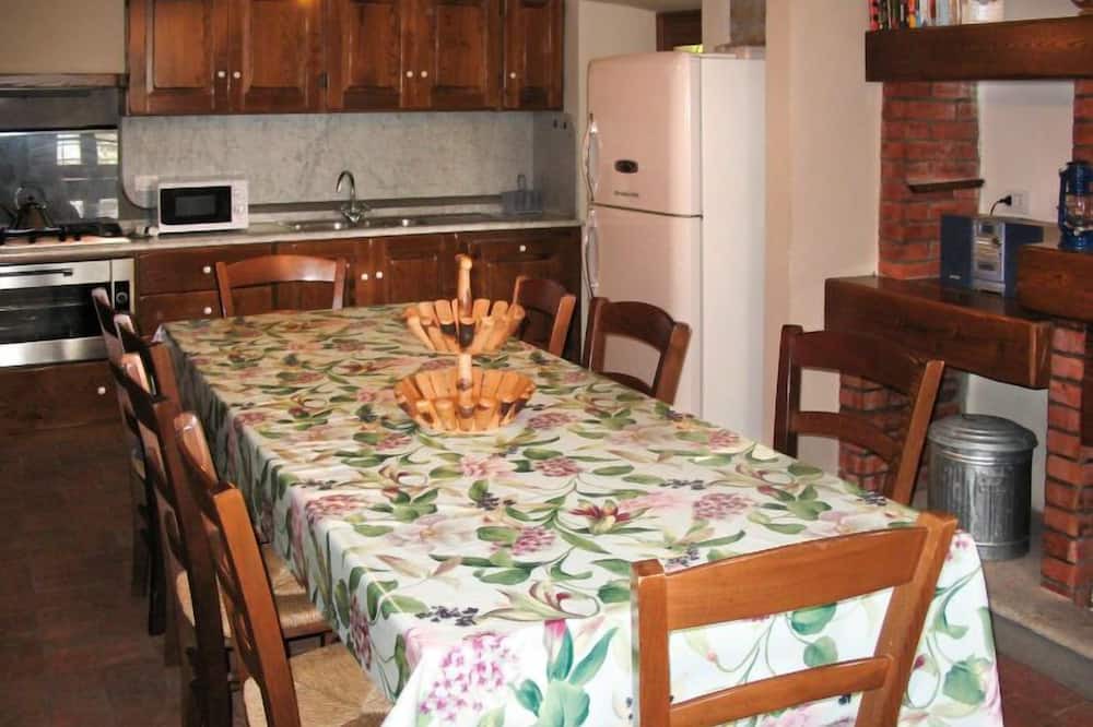 Photo of Kitchen in Molazzana