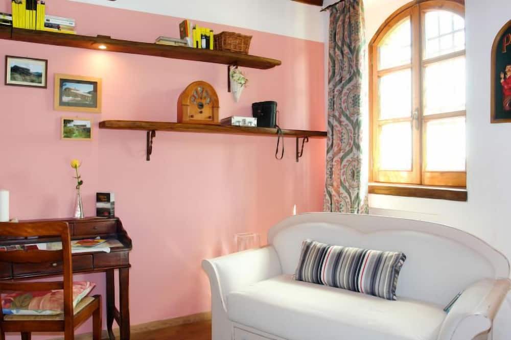 Photo of Livingroom in Montieri