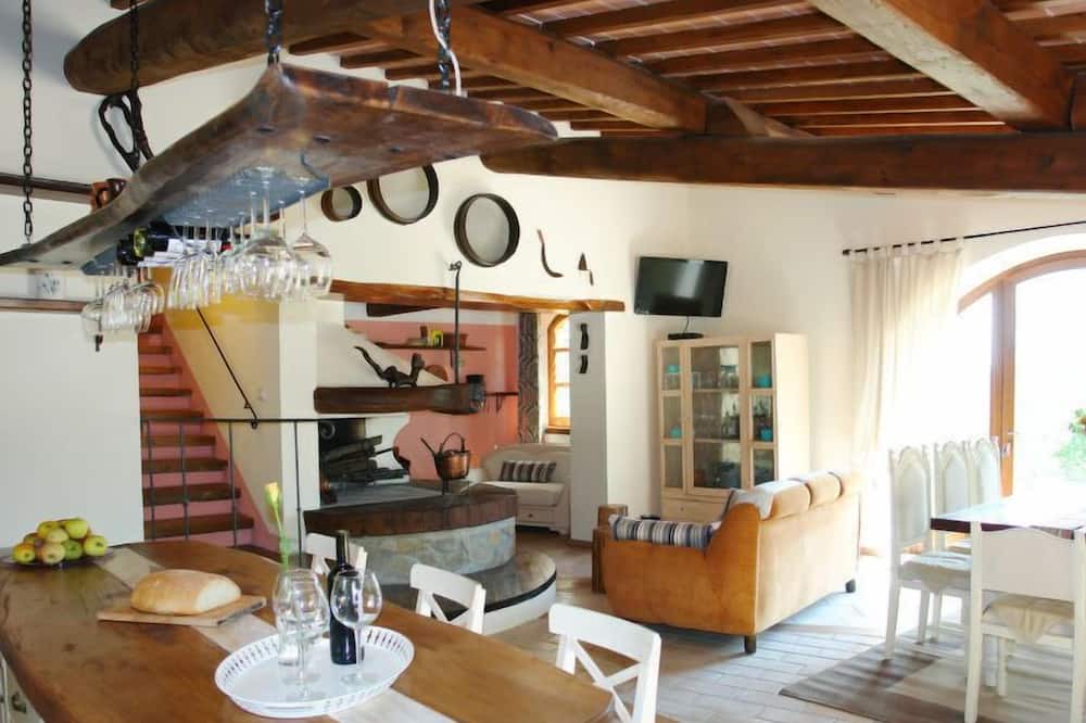 Photo of Livingroom in Montieri