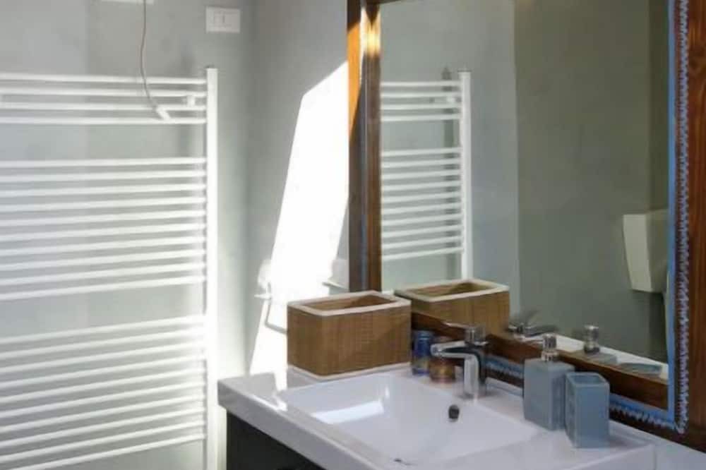 Photo of Bathroom in Sanico