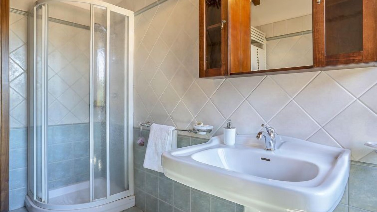 Photo of Bathroom in Molazzana