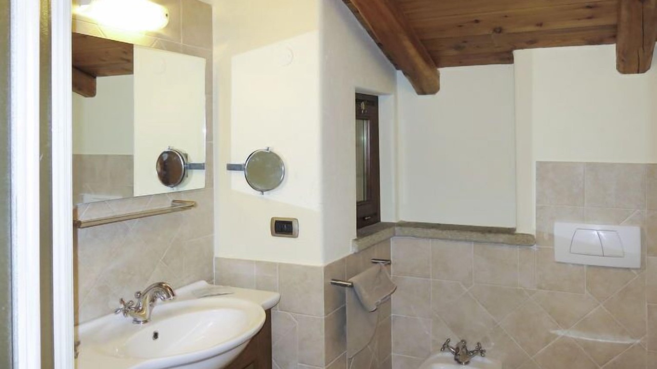 Photo of Bathroom in Sampeyre