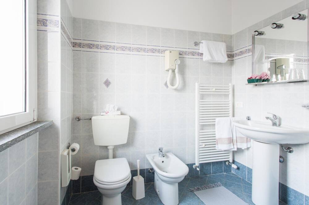 Photo of Bathroom in Carisio