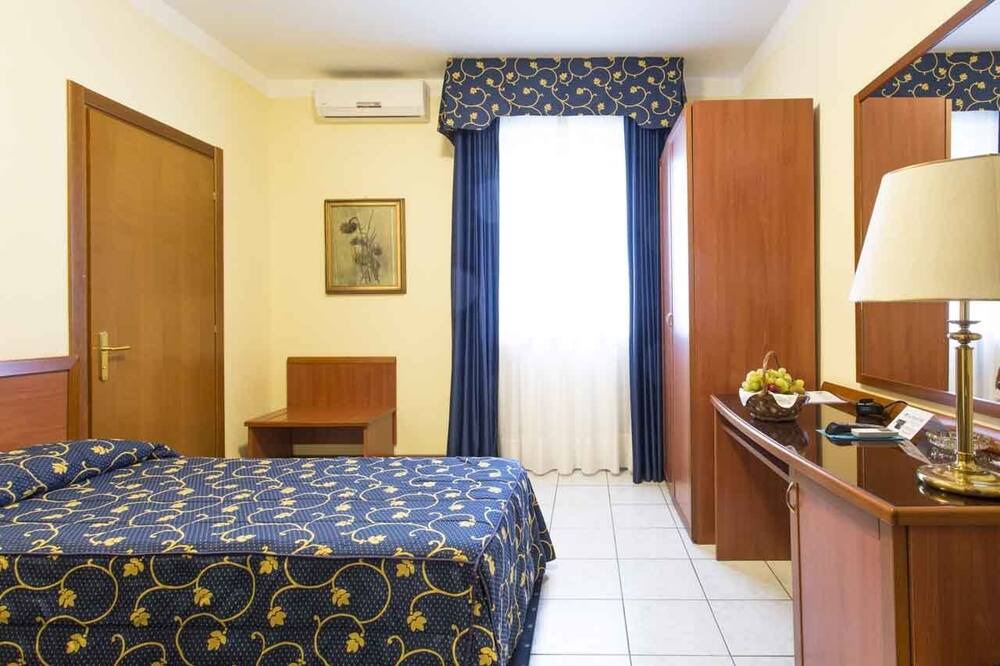 Photo of Bedroom in Carisio