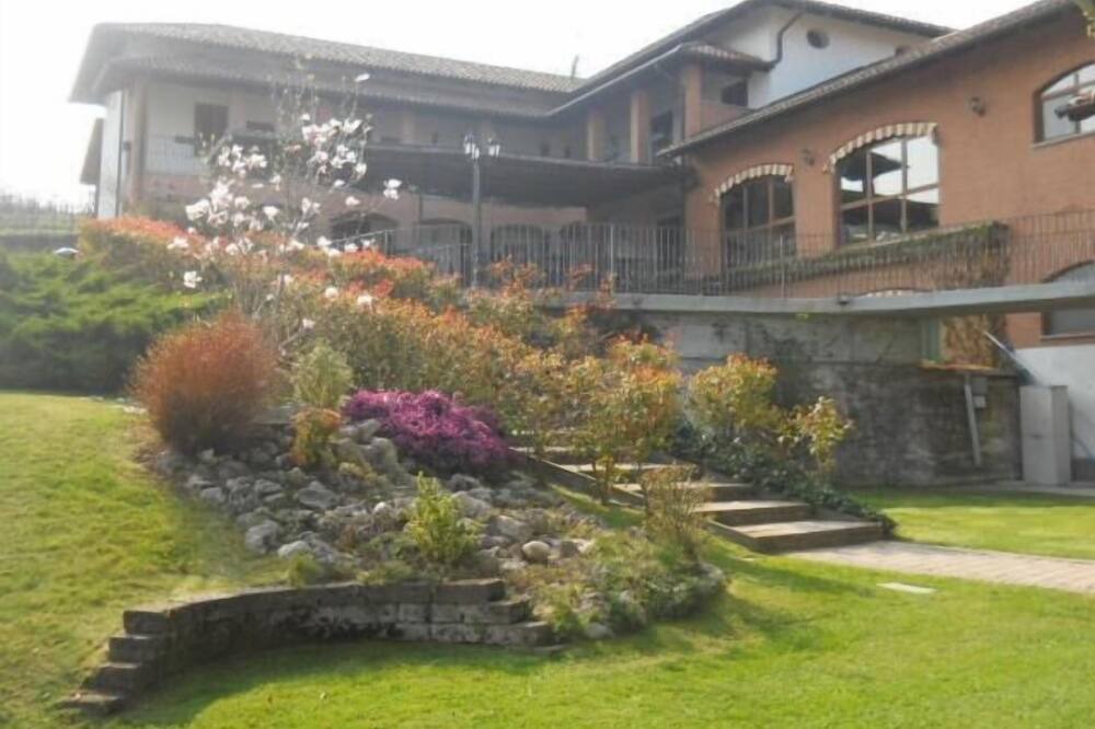 Photo of Outdoor in San Marzano Oliveto