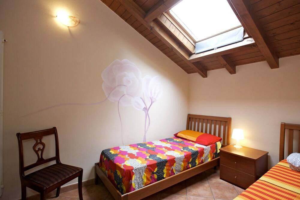 Photo of Bedroom in Tronzano Lago Maggiore