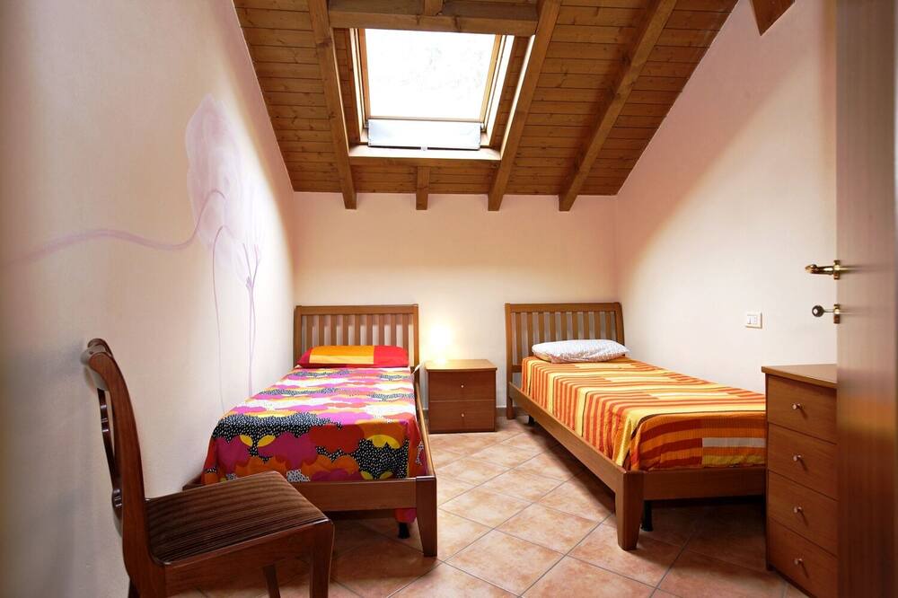 Photo of Bedroom in Tronzano Lago Maggiore