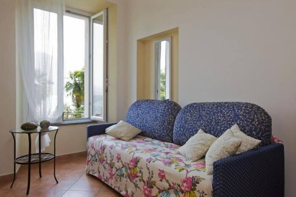 Photo of Bedroom in Tronzano Lago Maggiore