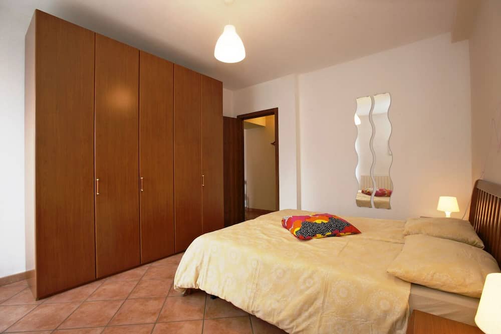 Photo of Bedroom in Tronzano Lago Maggiore