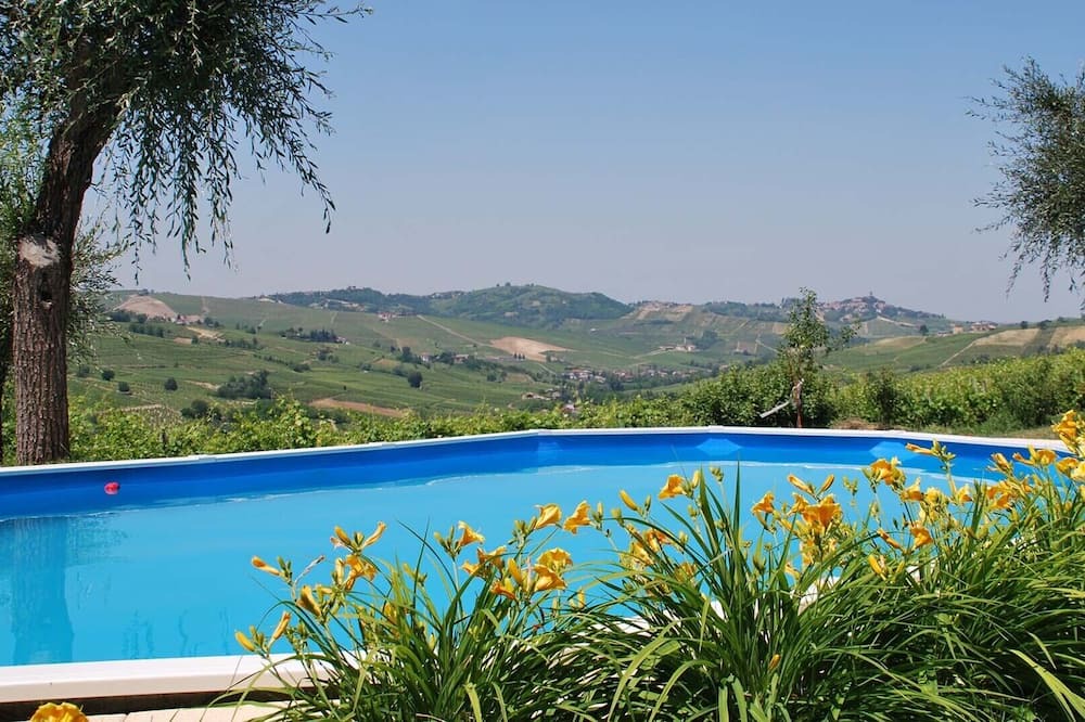 Photo of Outdoor in Montecalvo Versiggia