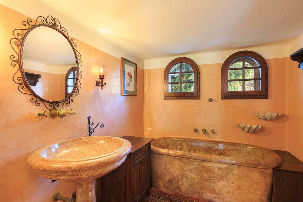 Photo of Bathroom in Solcio