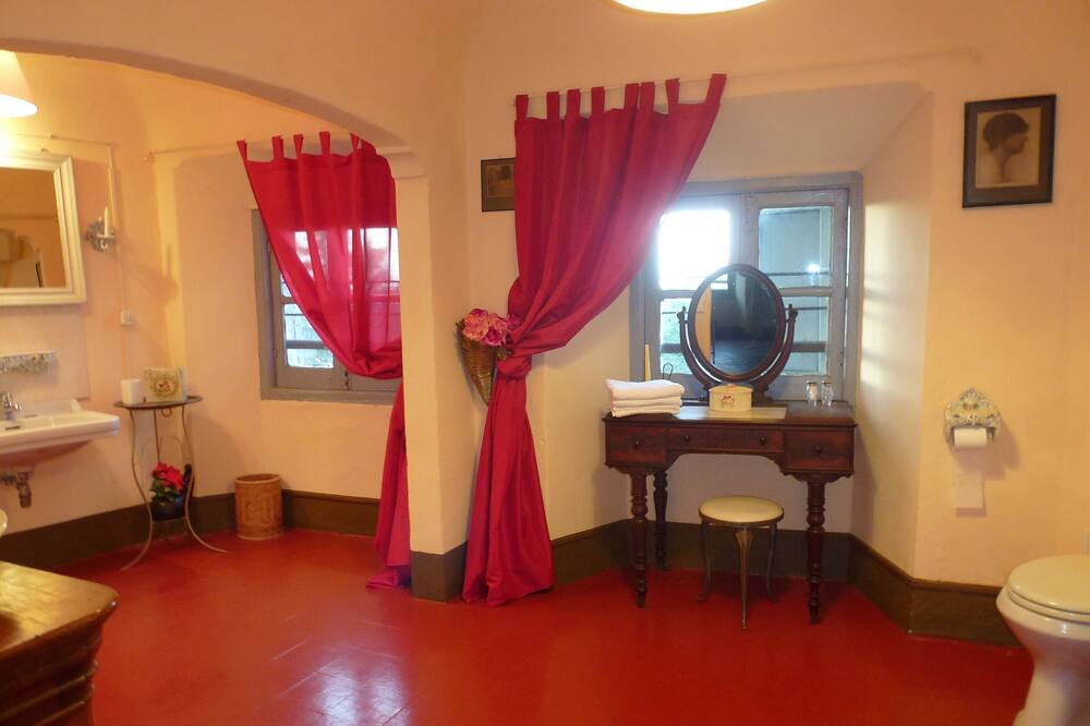 Photo of Bathroom in Tassarolo