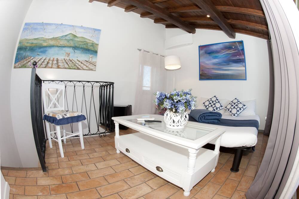 Photo of Livingroom in Castel Gandolfo