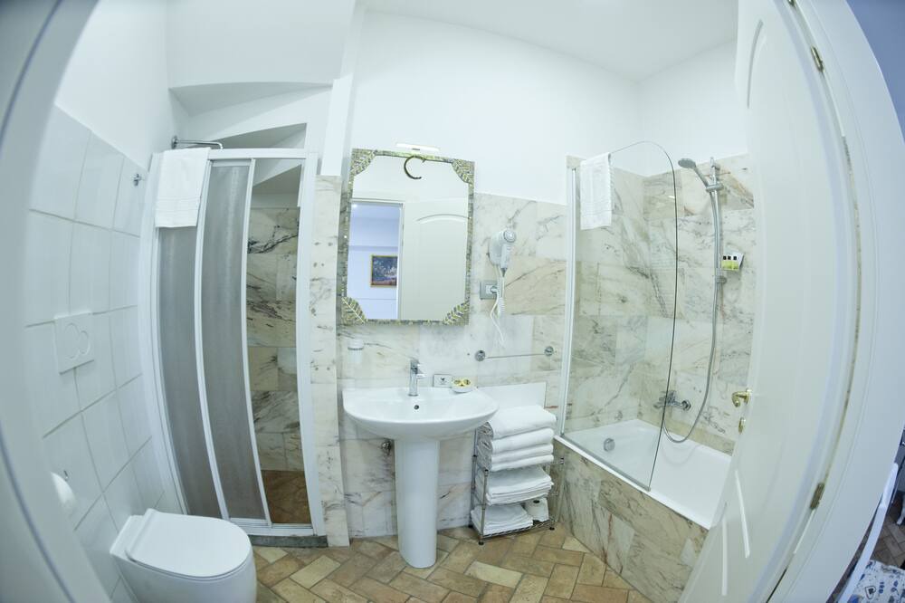 Photo of Bathroom in Castel Gandolfo