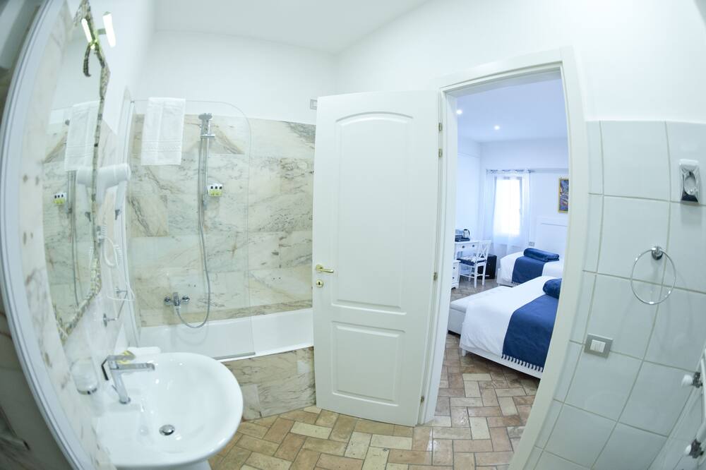 Photo of Bathroom in Castel Gandolfo