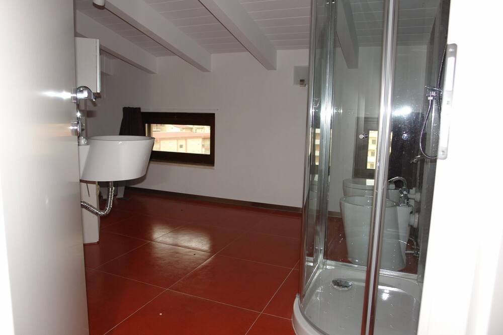 Photo of Bathroom in Crotone