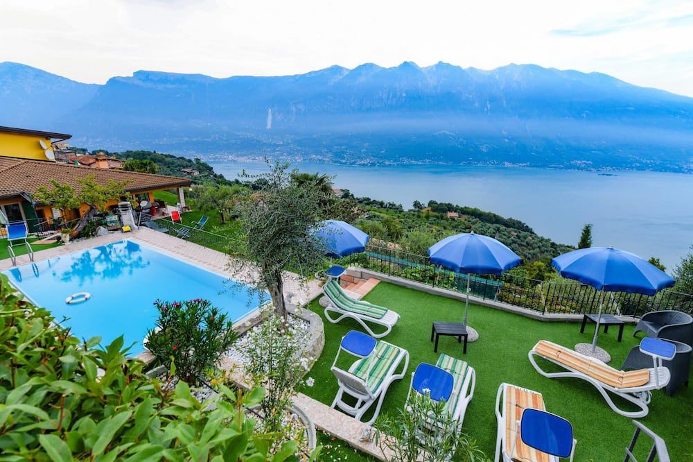 Photo of Outdoor in Arias