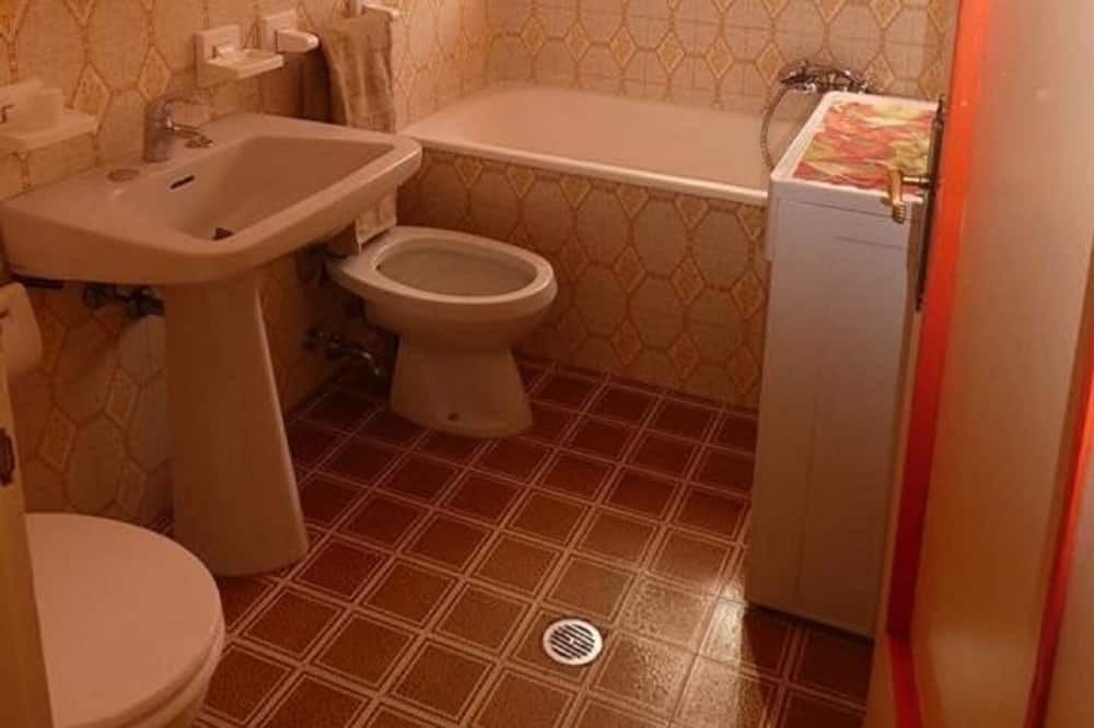 Photo of Bathroom in Fondo