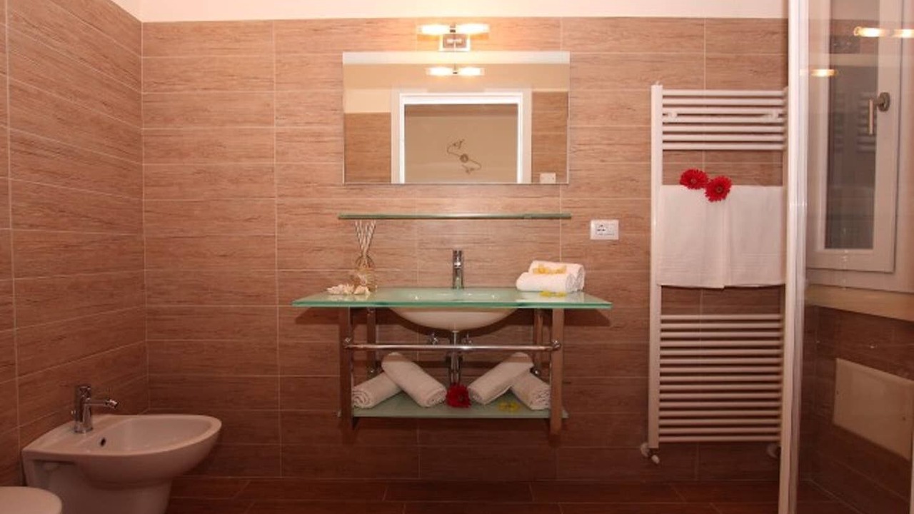 Photo of Bathroom in Arcole