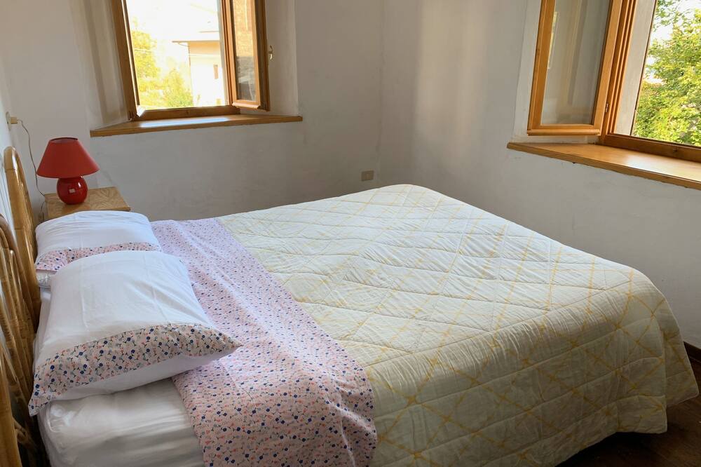 Photo of Bedroom in Villa Minozzo
