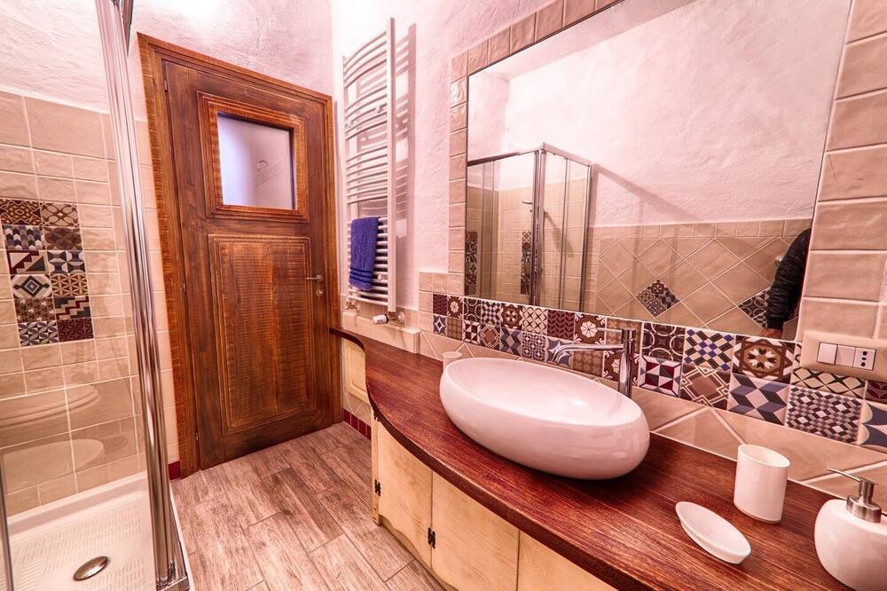 Photo of Bathroom in Fonni