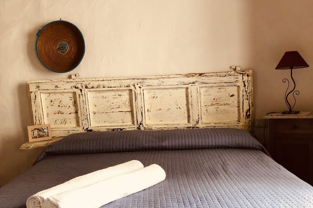 Photo of Bedroom in Fonni