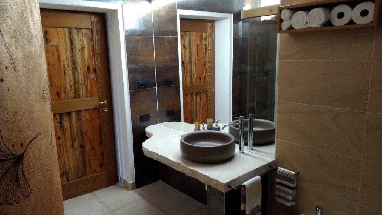 Photo of Bathroom in Soave