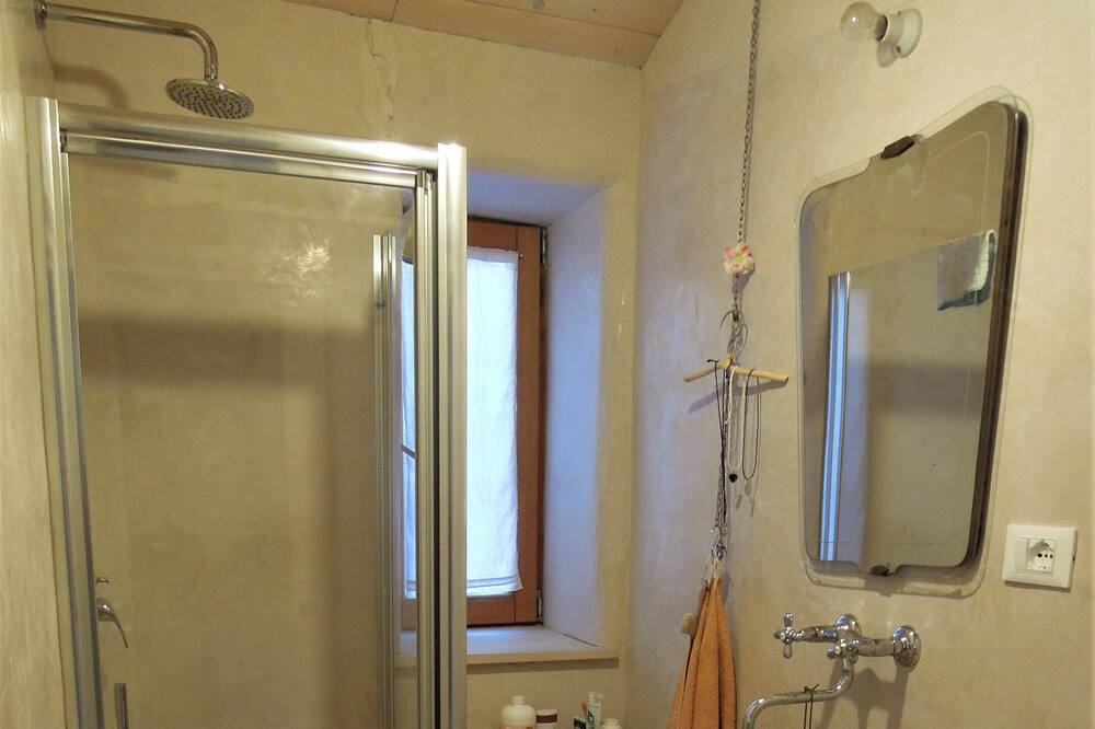 Photo of Bathroom in Barchi