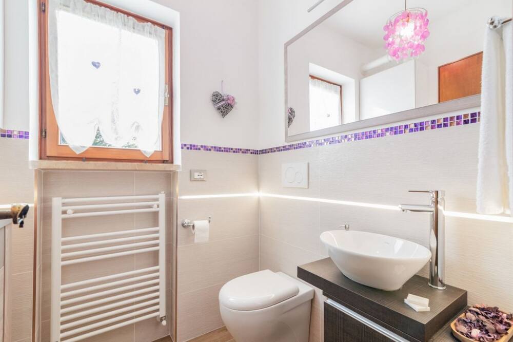 Photo of Bathroom in Teolo