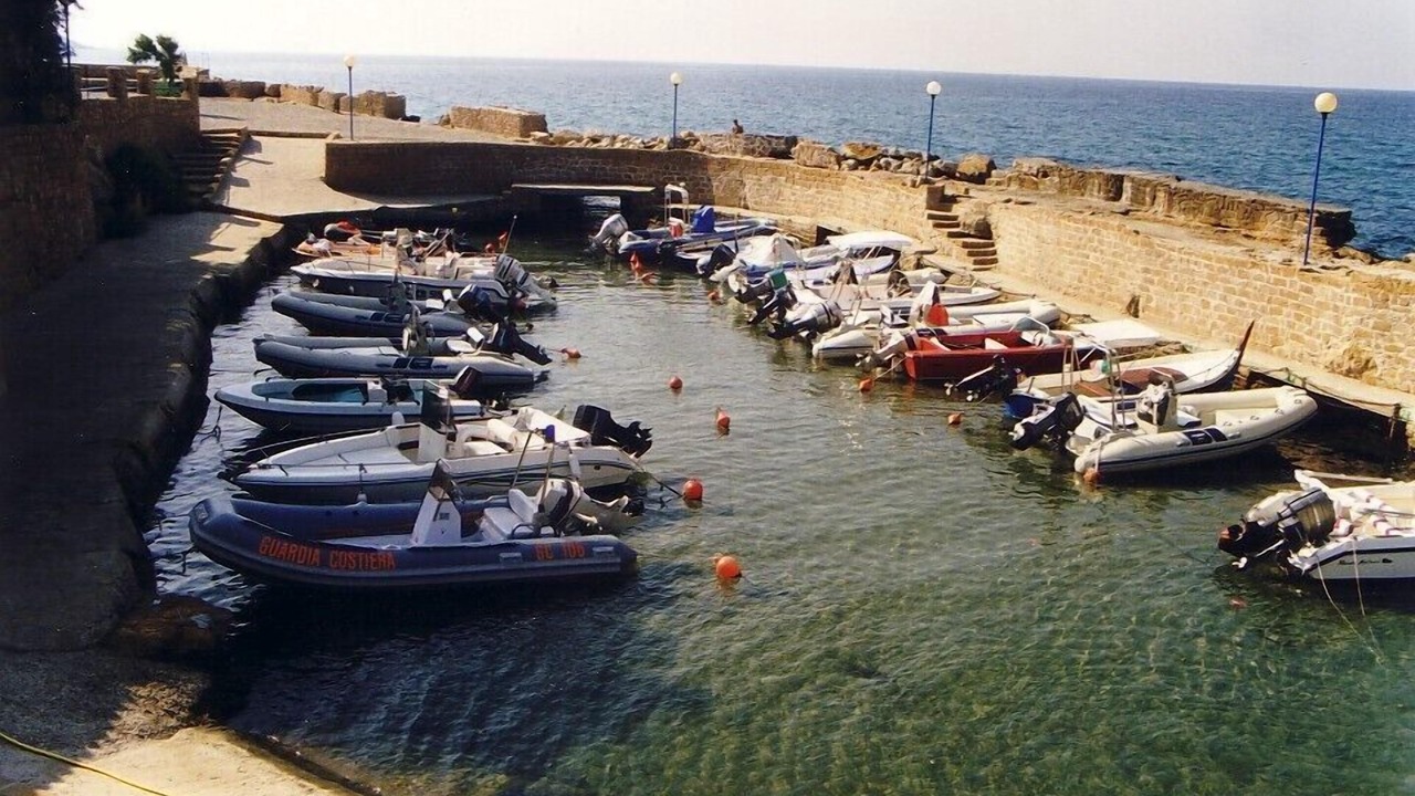 Photo of Others in Anastasi III