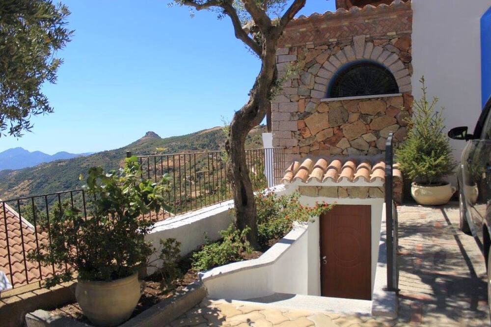 Photo of Outdoor in Lanusei