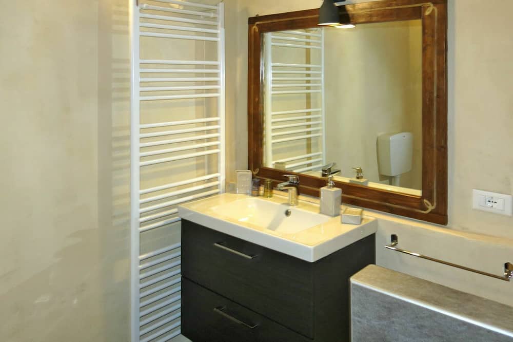Photo of Bathroom in Alfiano Natta