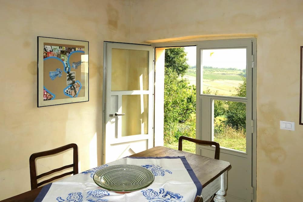 Photo of Bedroom in Alfiano Natta