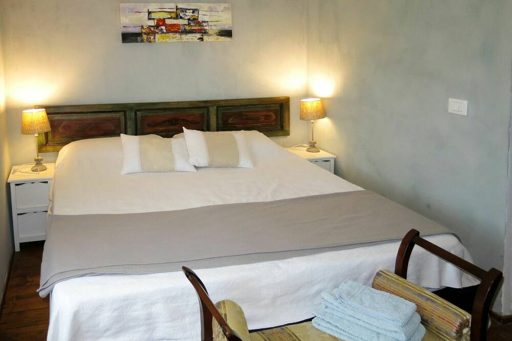Photo of Bedroom in Alfiano Natta