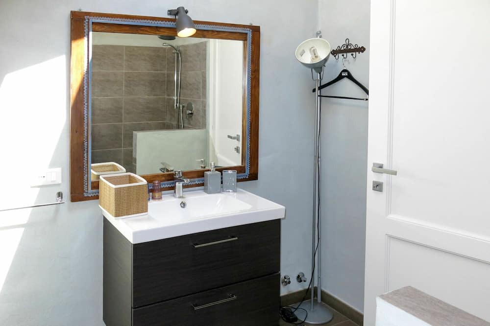 Photo of Bathroom in Alfiano Natta