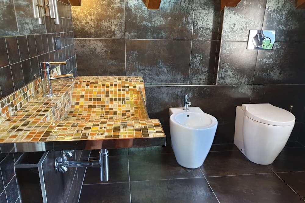 Photo of Bathroom in Mitogio