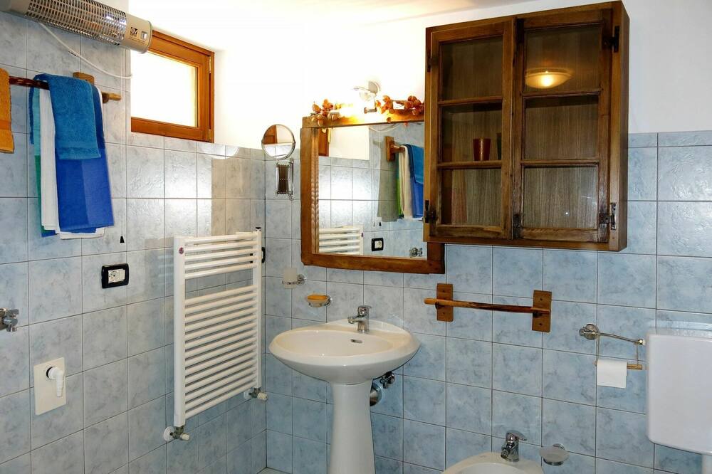 Photo of Bathroom in Cepletischis