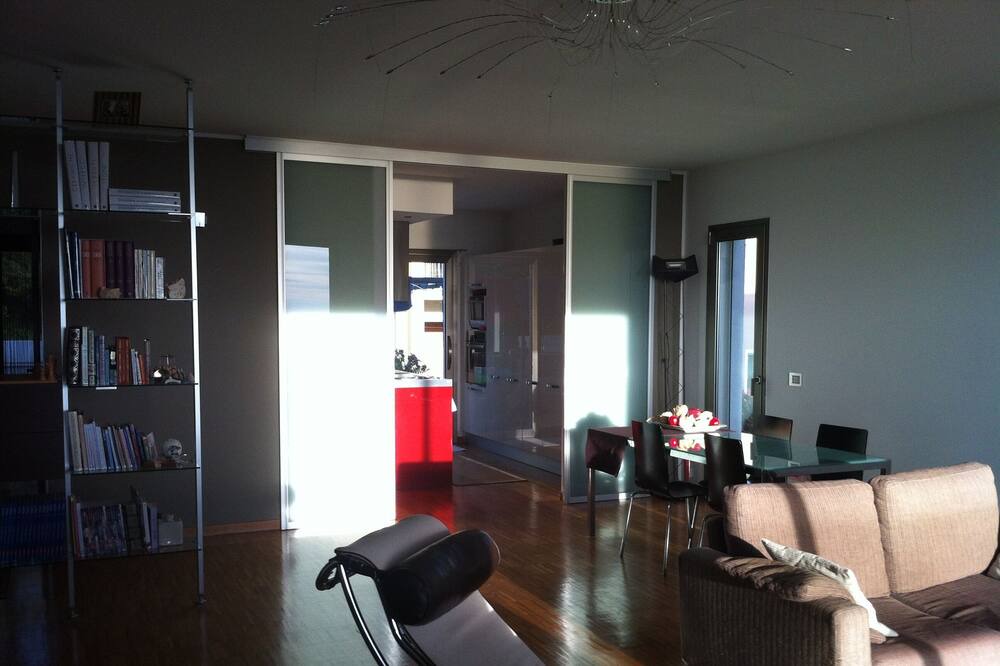 Photo of Livingroom in Lanusei