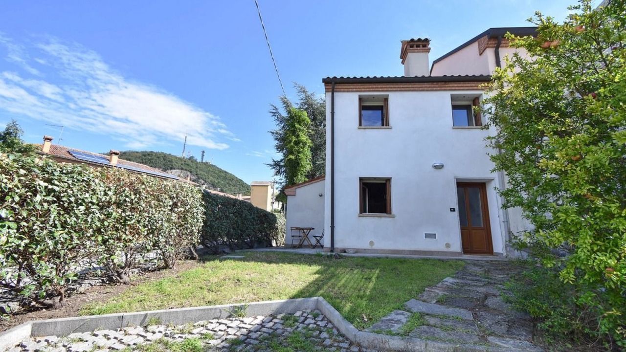Photo of Outdoor in Baone