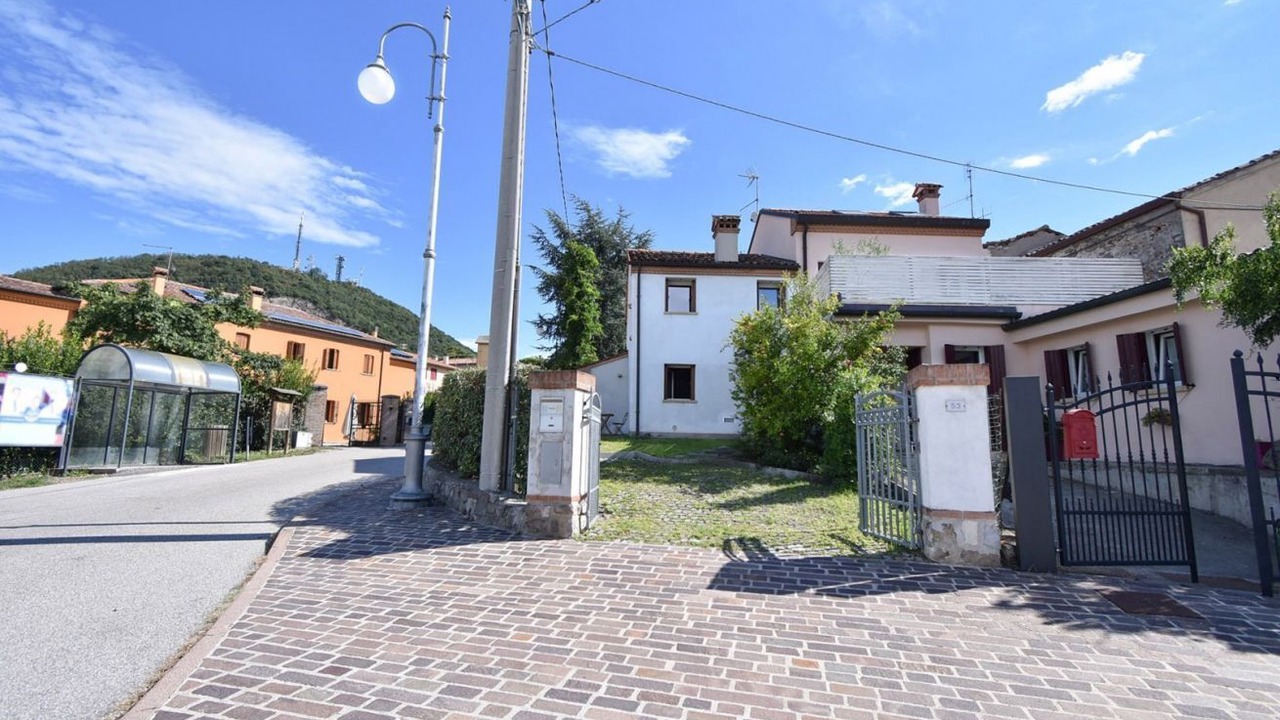 Photo of Outdoor in Baone