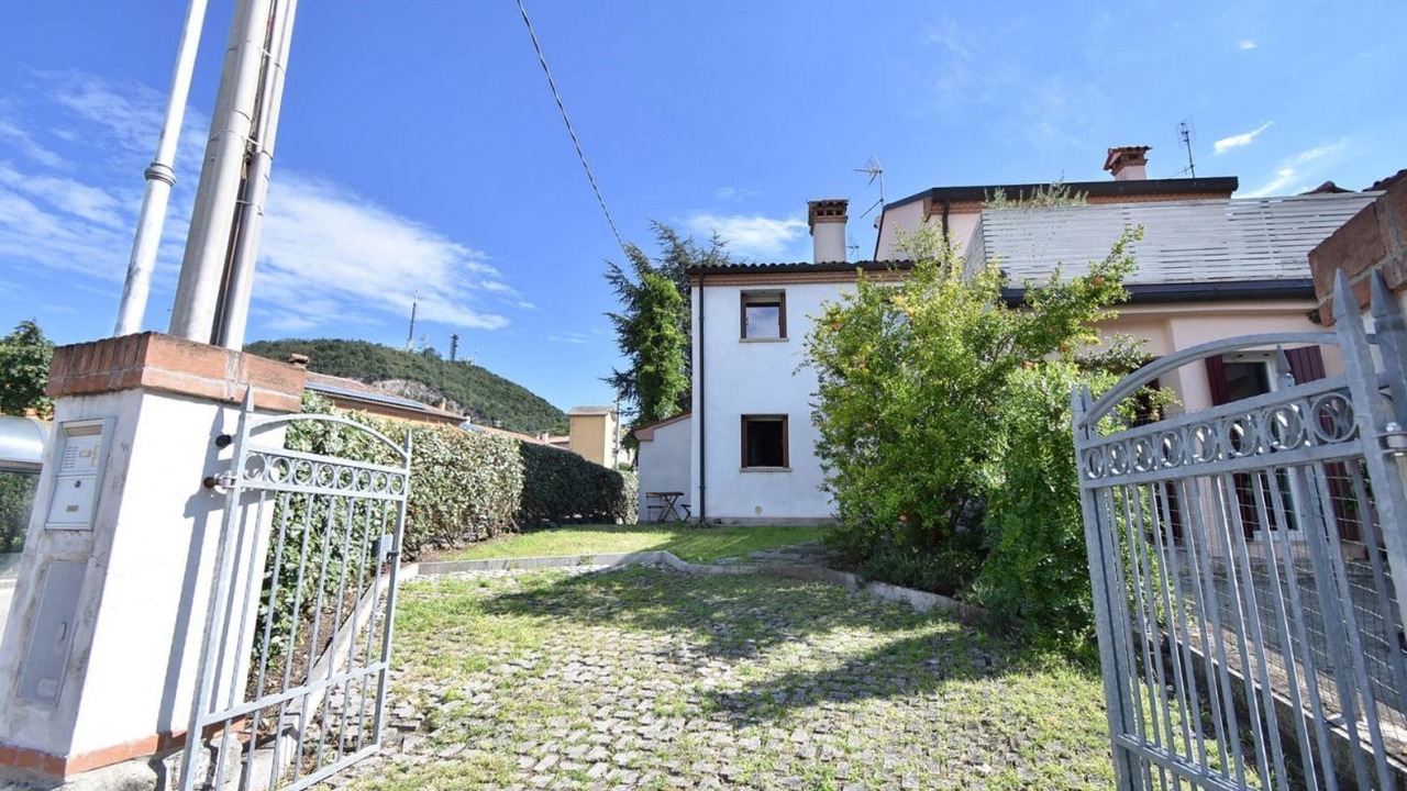Photo of Outdoor in Baone