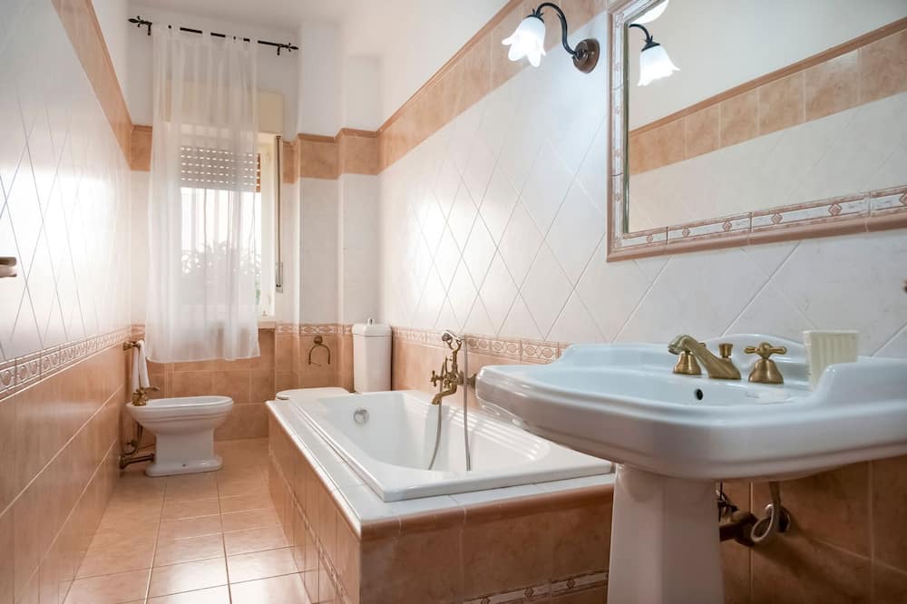 Photo of Bathroom in Nizza di Sicilia