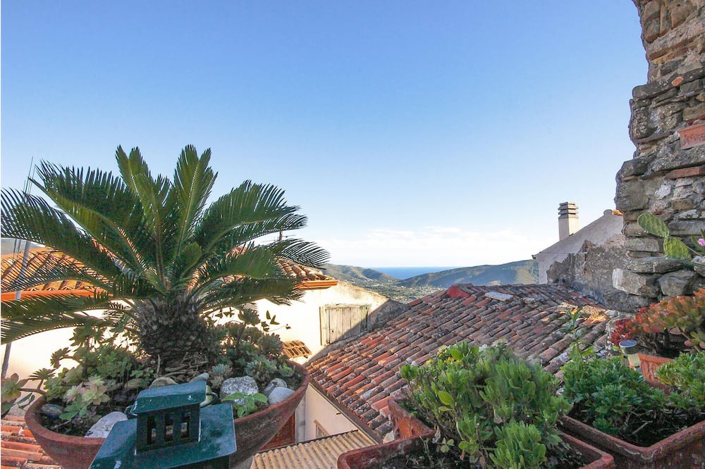 Photo of Bedroom in Castellabate Historic Centre