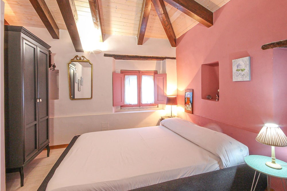 Photo of Bedroom in Castellabate Historic Centre