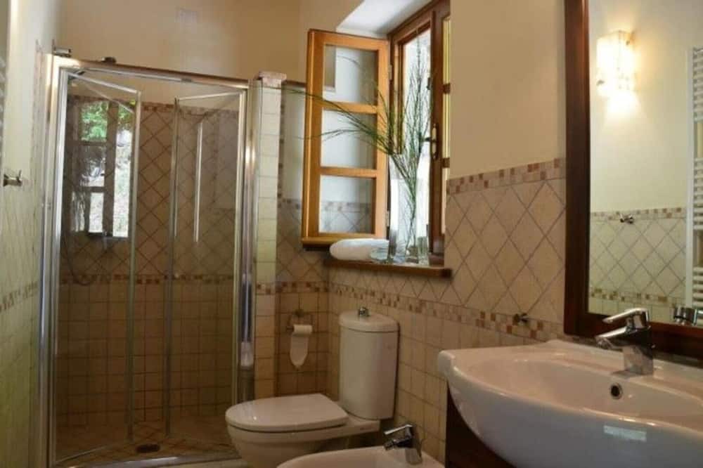 Photo of Bathroom in Barga