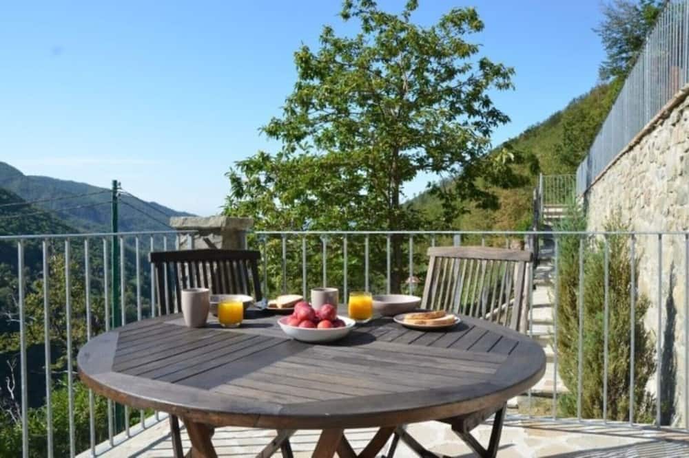 Photo of Patio Balcony in Barga